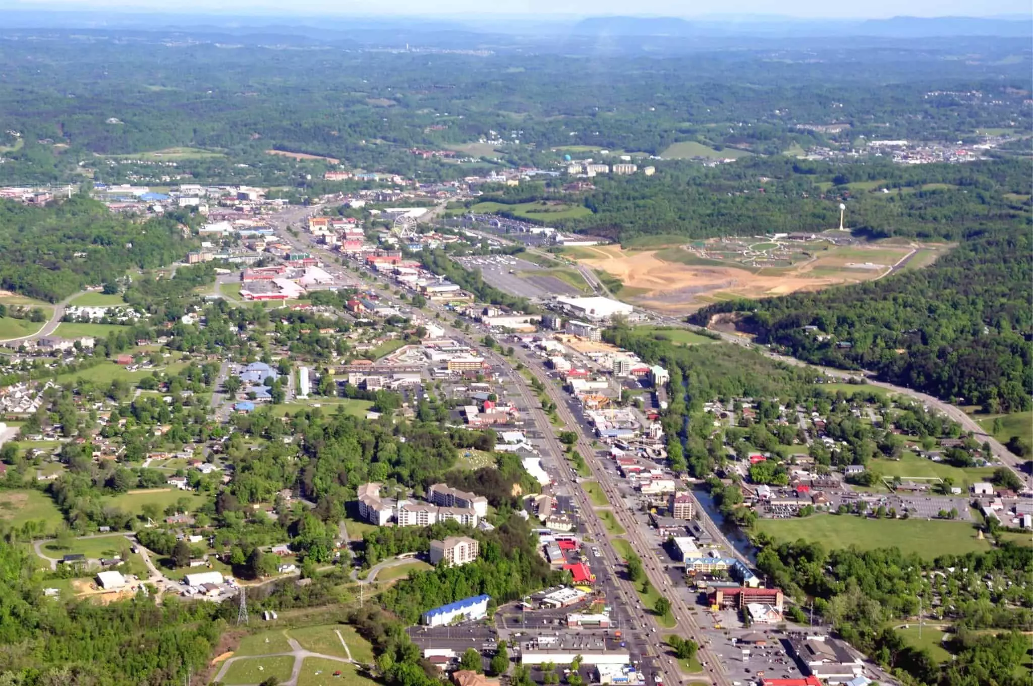 All You Need to Know About the Music in the Mountains Spring Parade in