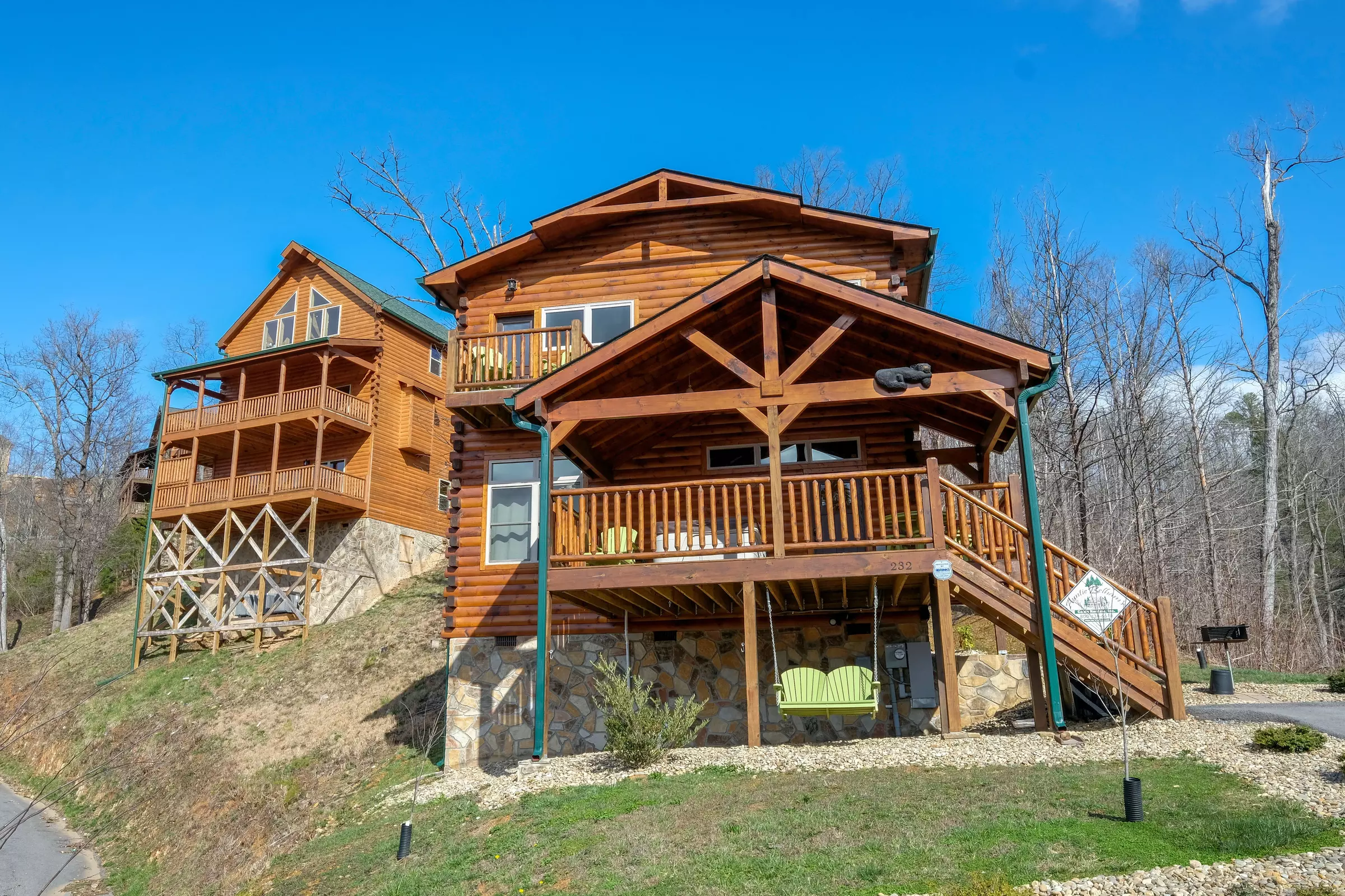 3 Bedroom Cabin Rental in Gatlinburg: Black Bear's View