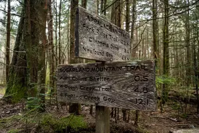 sugarlands nature trail sign