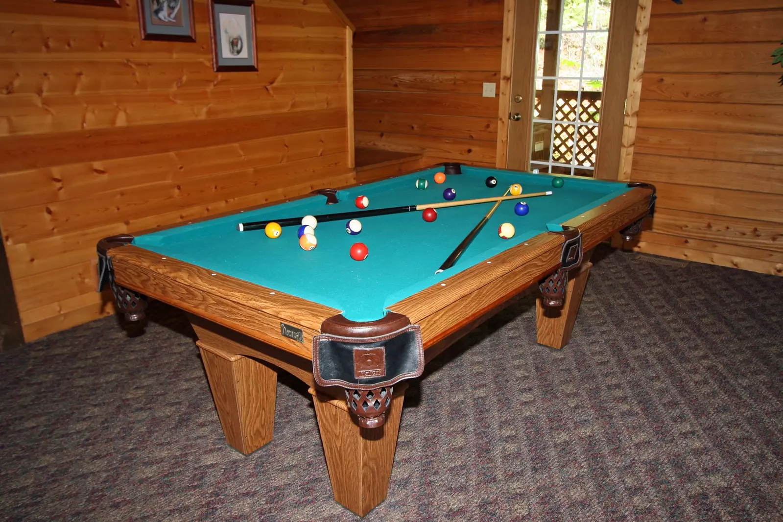 POOL TABLE