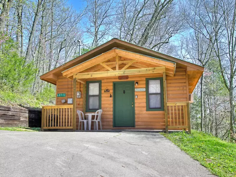 gospel getaway cabin in pigeon forge tn